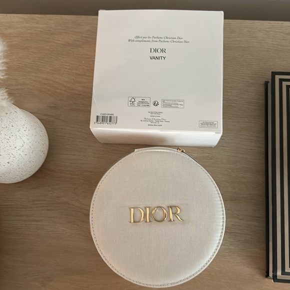 Dior Limited Edition Vanity - Picture 10 of 10